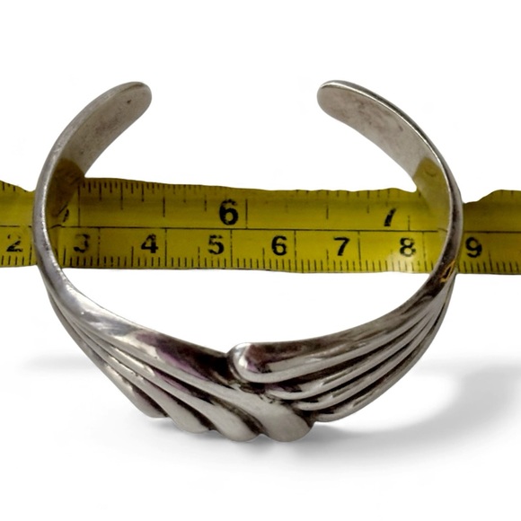 Vintage Sterling Silver 925 Cuff Bracelet Taxco Mexico Signed TH-39 - Picture 7 of 8